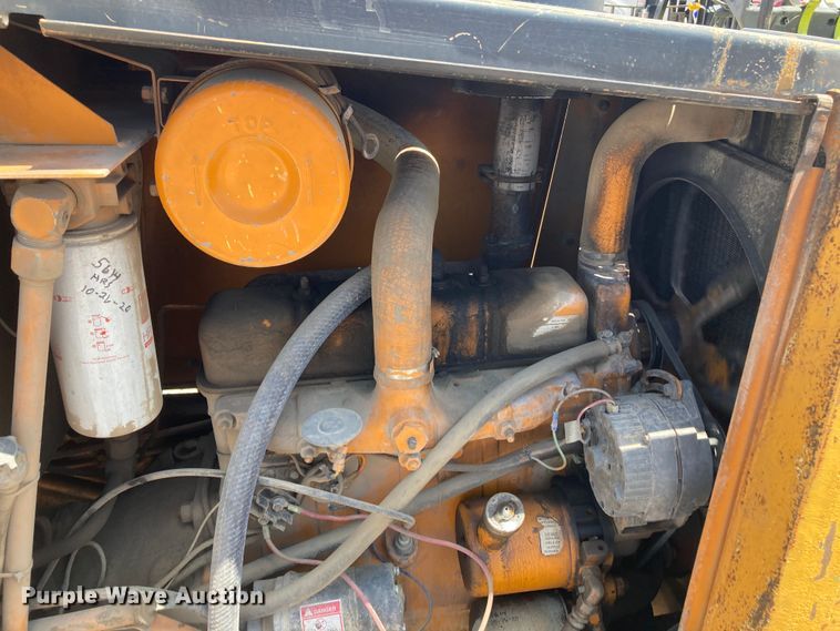 image for item HN9883 Case 586D  forklift