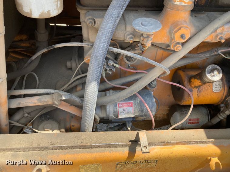 image for item HN9883 Case 586D  forklift