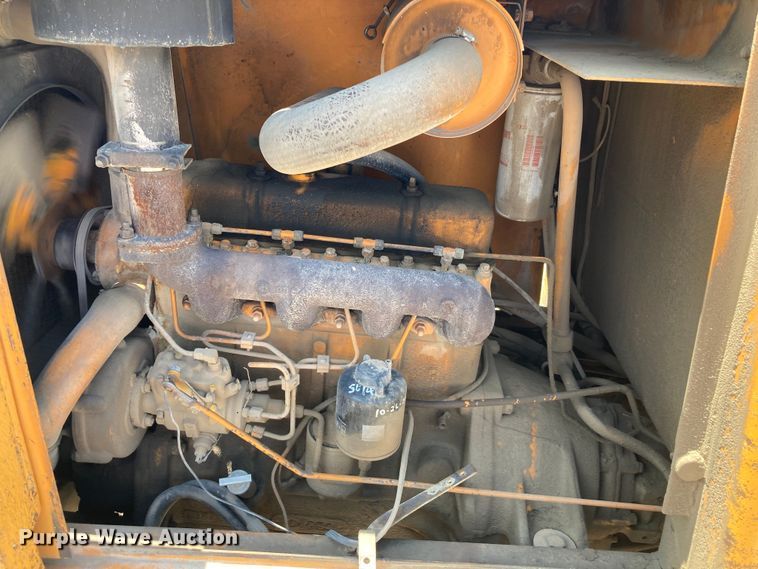 image for item HN9883 Case 586D  forklift