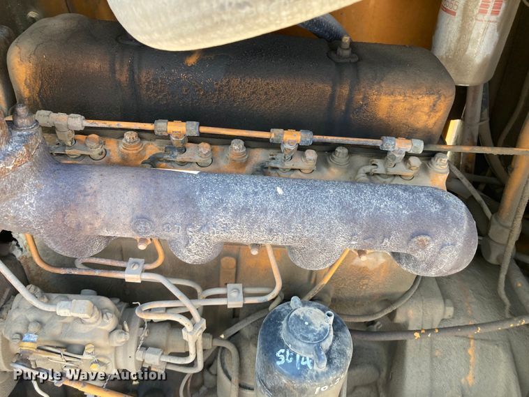 image for item HN9883 Case 586D  forklift