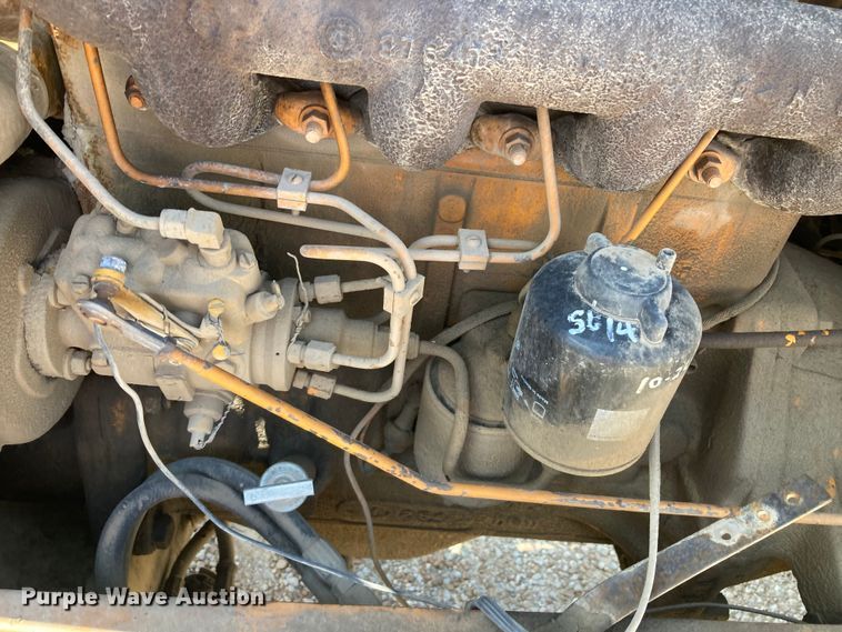 image for item HN9883 Case 586D  forklift