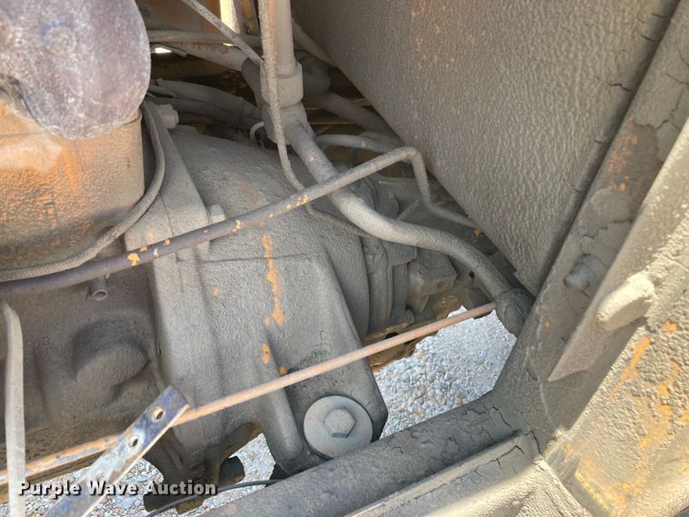 image for item HN9883 Case 586D  forklift