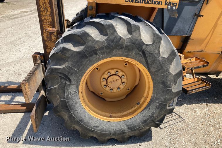 image for item HN9883 Case 586D  forklift