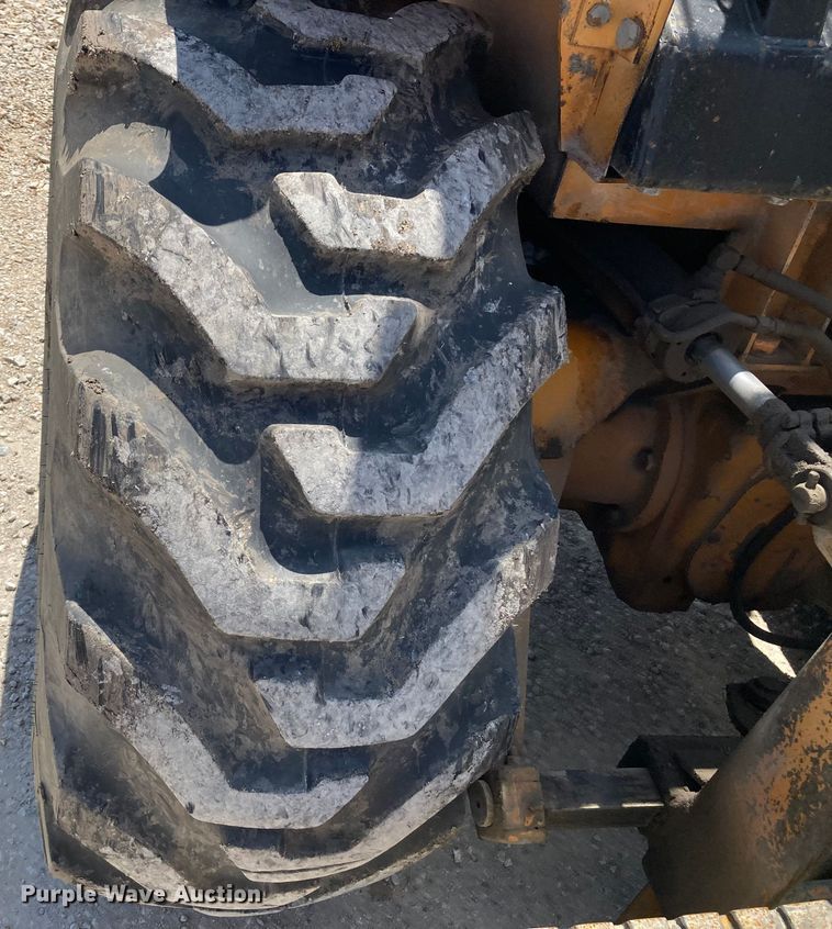 image for item HN9883 Case 586D  forklift