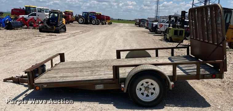 image for item HN9886 2006 PJ Trailers  utility trailer