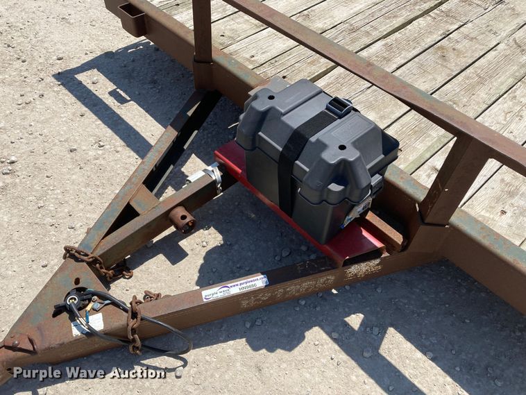 image for item HN9886 2006 PJ Trailers  utility trailer