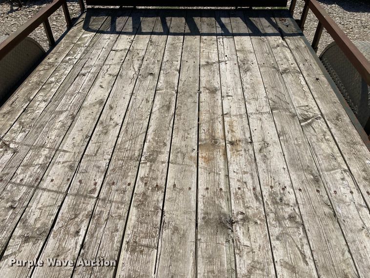 image for item HN9886 2006 PJ Trailers  utility trailer