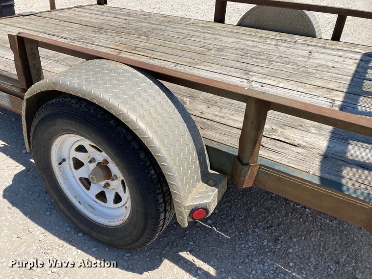 image for item HN9886 2006 PJ Trailers  utility trailer