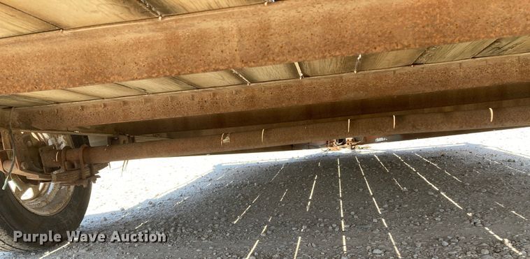 image for item HN9886 2006 PJ Trailers  utility trailer