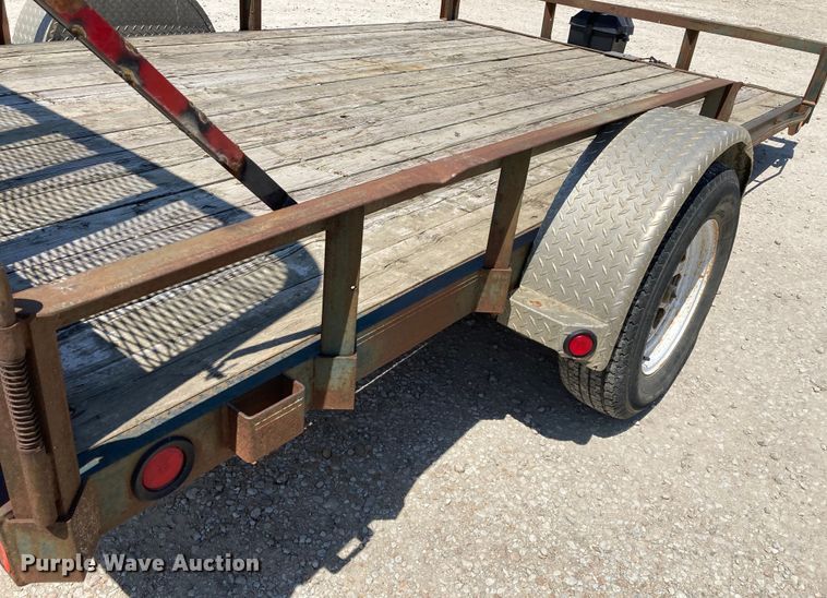 image for item HN9886 2006 PJ Trailers  utility trailer