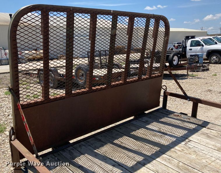 image for item HN9886 2006 PJ Trailers  utility trailer