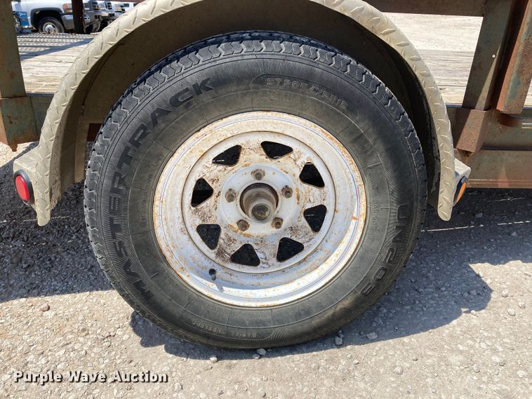 image for item HN9886 2006 PJ Trailers  utility trailer