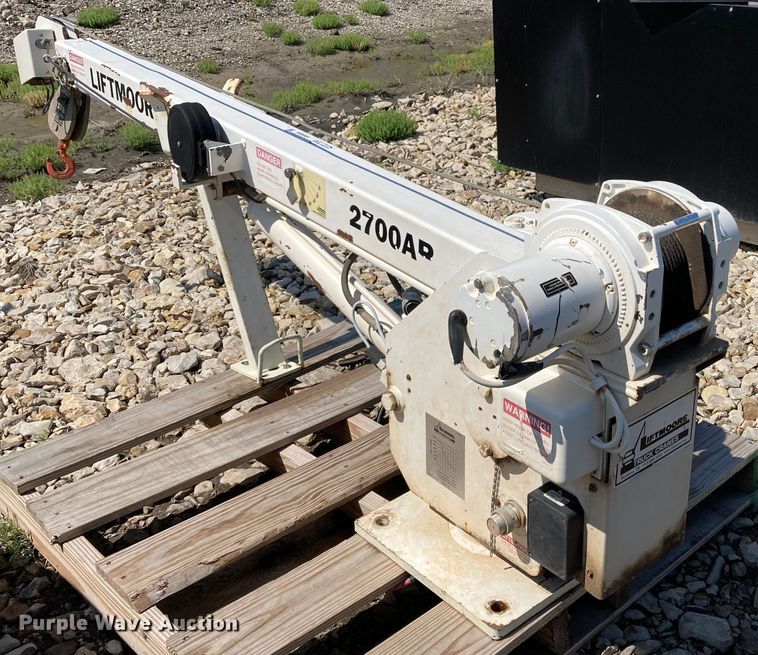 image for item HN9889 Liftmoore 2700AR  crane