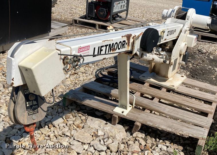 image for item HN9889 Liftmoore 2700AR  crane