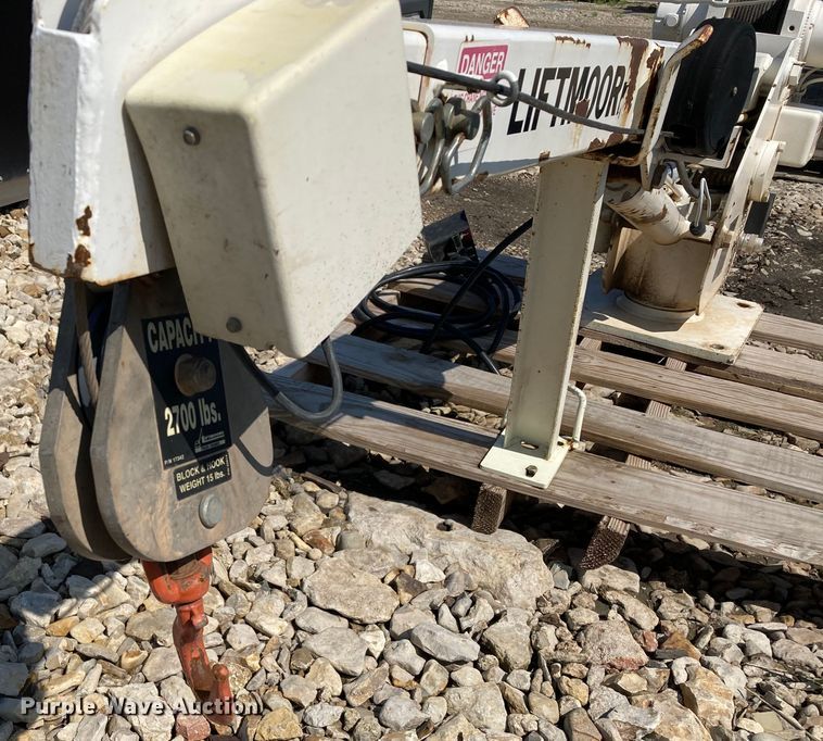 image for item HN9889 Liftmoore 2700AR  crane