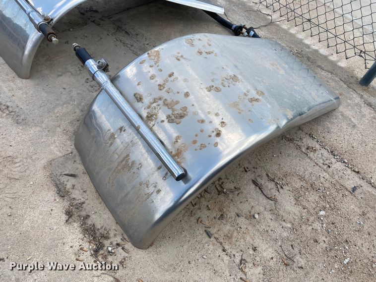 image for item HN9895 (2) quarter fenders