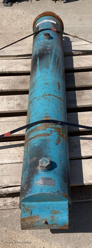 image for item HN9903 Commercial Intertec  hydraulic cylinder