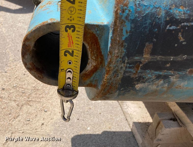 image for item HN9903 Commercial Intertec  hydraulic cylinder