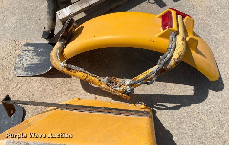 image for item HN9904 (2) fenders