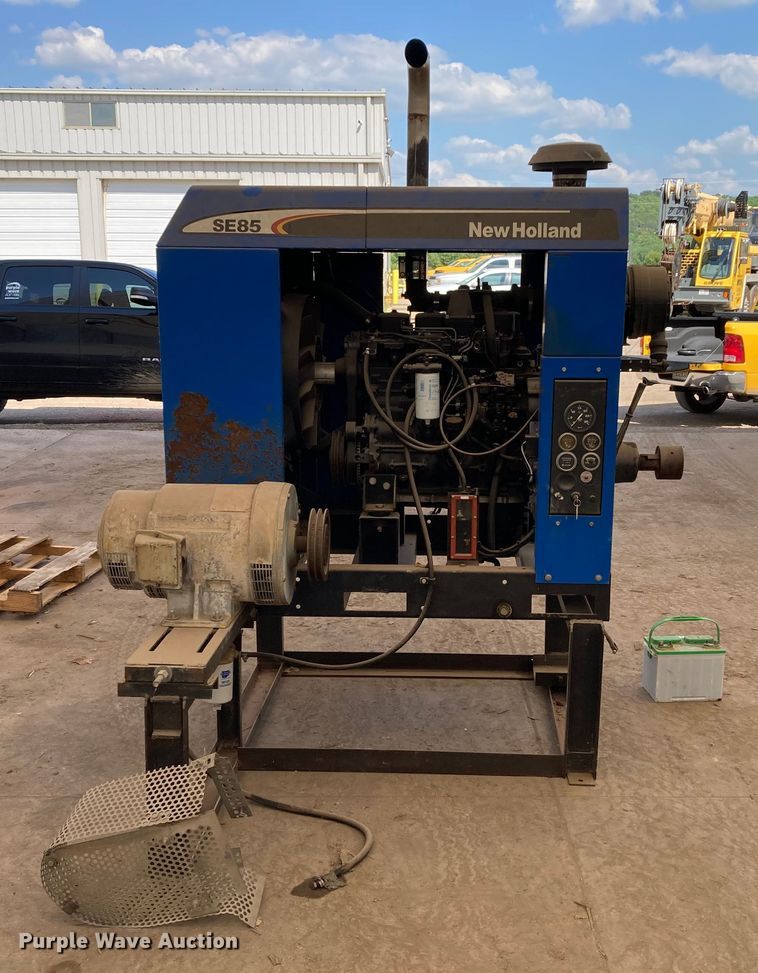 image for item HN9906 New Holland SE85  irrigation power unit