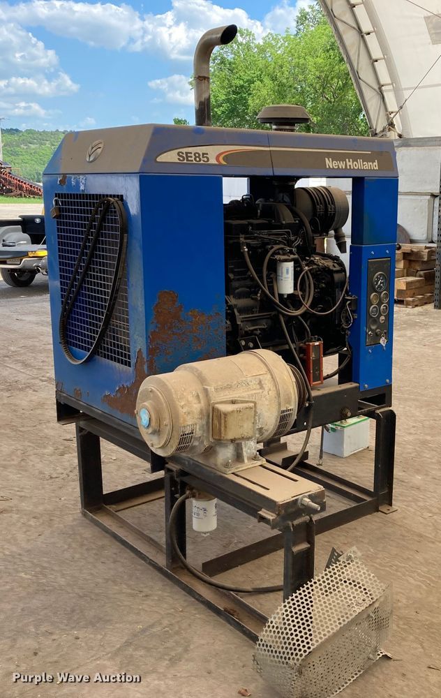 image for item HN9906 New Holland SE85  irrigation power unit