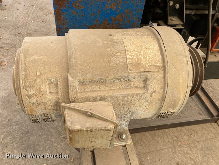 image for item HN9906 New Holland SE85  irrigation power unit