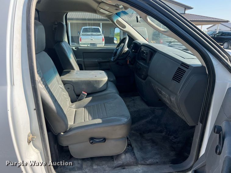 image for item II9058 2009 Dodge Ram 4500HD  truck cab and chassis