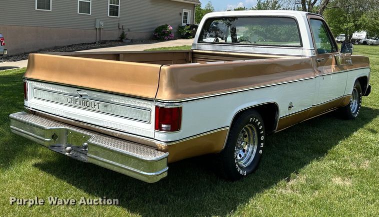 image for item JC9974 1975 Chevrolet Cheyenne 10  pickup truck