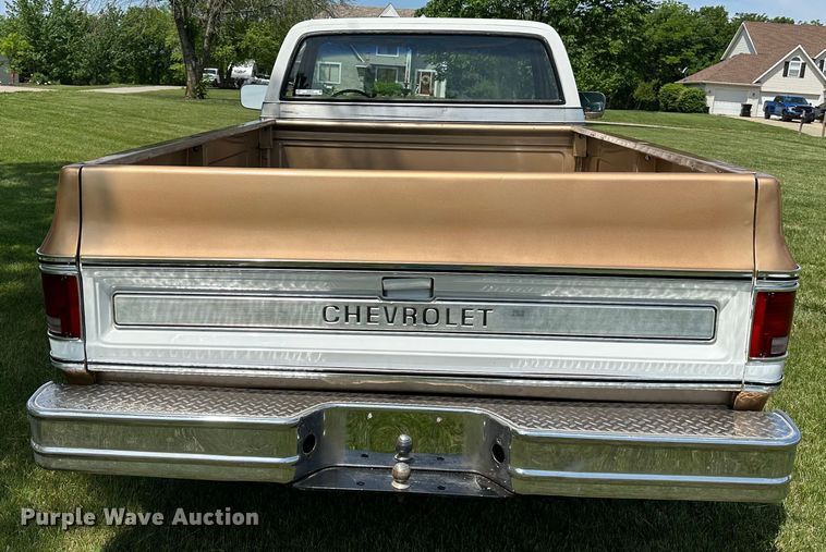 image for item JC9974 1975 Chevrolet Cheyenne 10  pickup truck