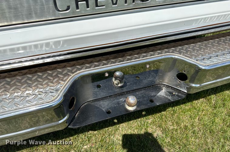 image for item JC9974 1975 Chevrolet Cheyenne 10  pickup truck