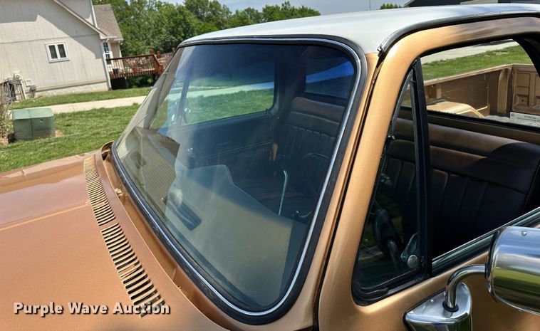 image for item JC9974 1975 Chevrolet Cheyenne 10  pickup truck