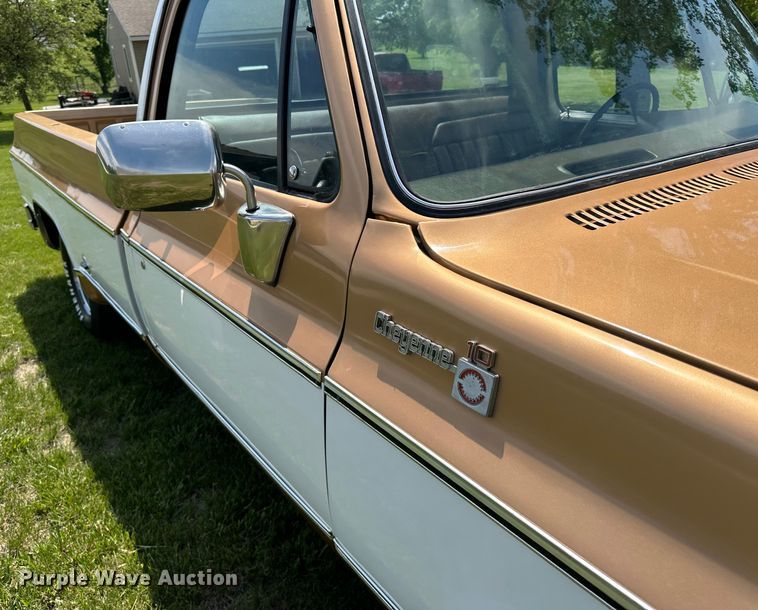 image for item JC9974 1975 Chevrolet Cheyenne 10  pickup truck