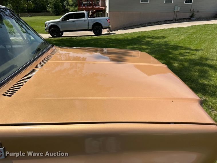 image for item JC9974 1975 Chevrolet Cheyenne 10  pickup truck