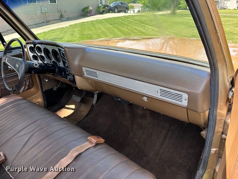 image for item JC9974 1975 Chevrolet Cheyenne 10  pickup truck