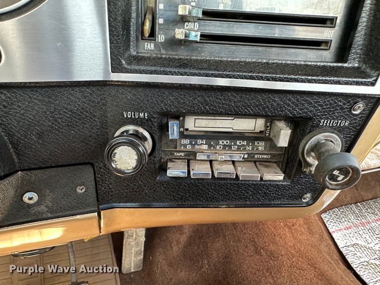 image for item JC9974 1975 Chevrolet Cheyenne 10  pickup truck