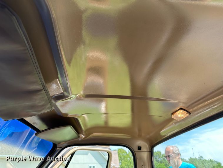 image for item JC9974 1975 Chevrolet Cheyenne 10  pickup truck