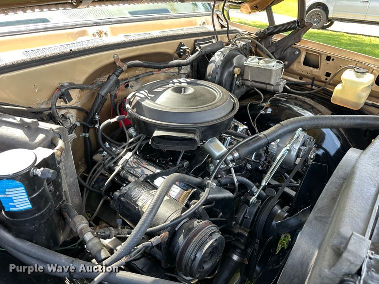 image for item JC9974 1975 Chevrolet Cheyenne 10  pickup truck