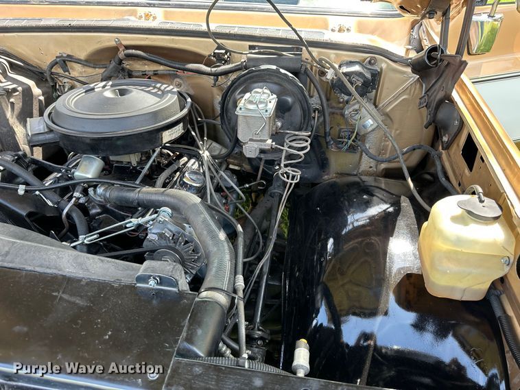 image for item JC9974 1975 Chevrolet Cheyenne 10  pickup truck