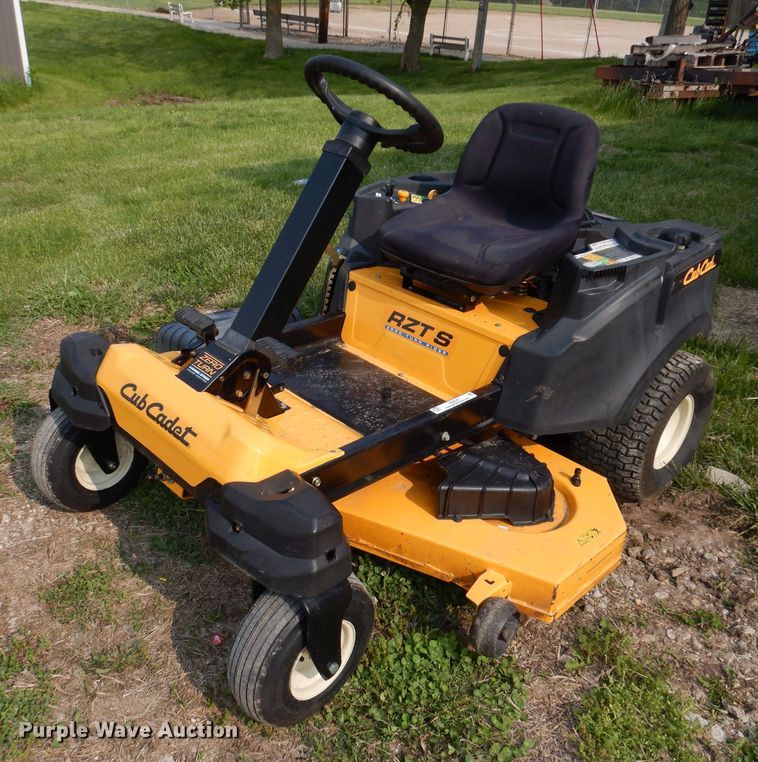 image for item JO9147 2016 Cub Cadet RZTS  ZTR lawn mower