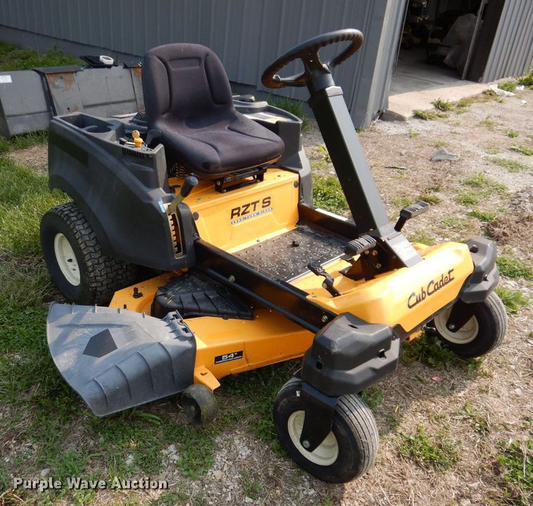 image for item JO9147 2016 Cub Cadet RZTS  ZTR lawn mower