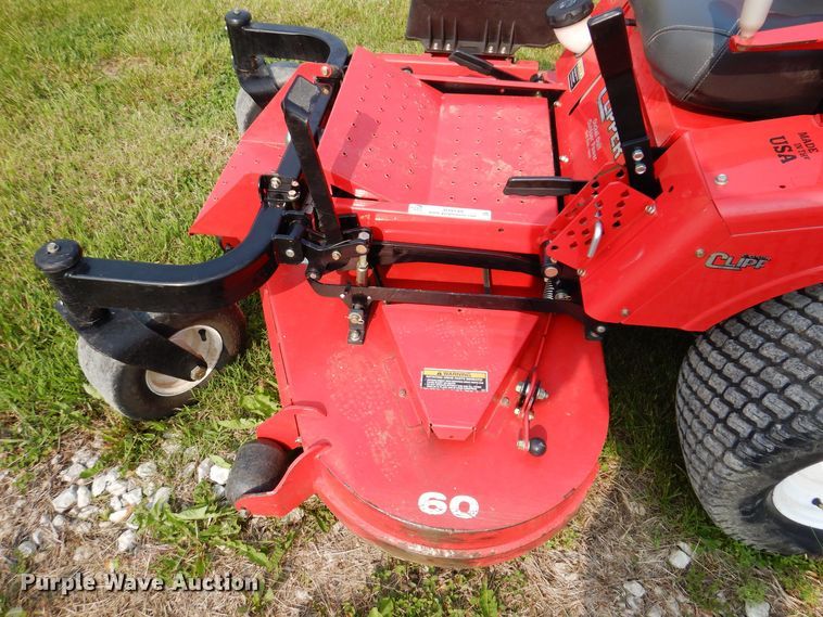 image for item JO9149 2017 Country Clipper Charger  ZTR lawn mower