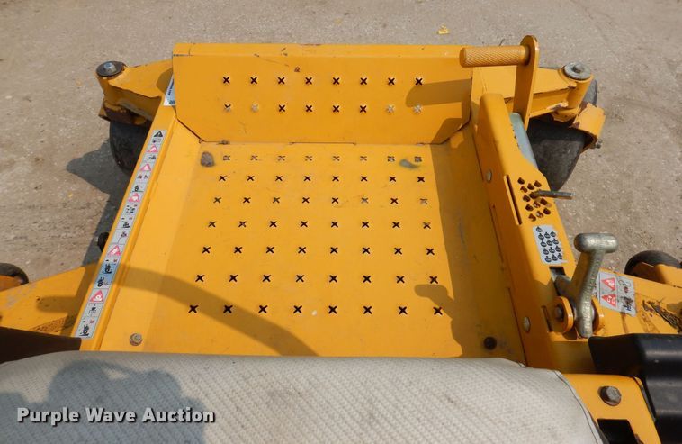 image for item JO9151 2014 Hustler FasTrak  ZTR lawn mower