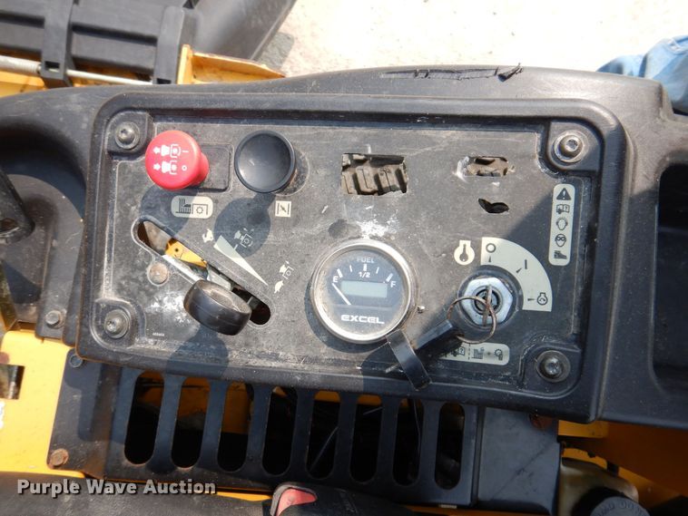 image for item JO9151 2014 Hustler FasTrak  ZTR lawn mower