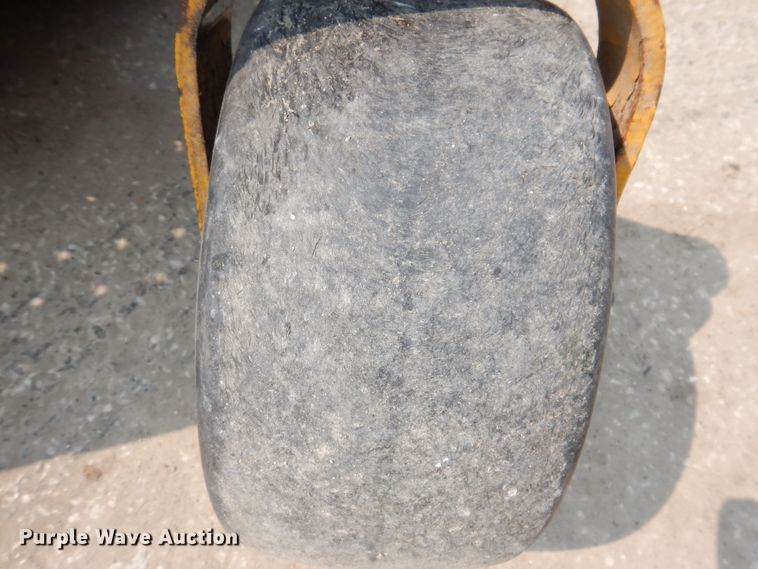 image for item JO9151 2014 Hustler FasTrak  ZTR lawn mower