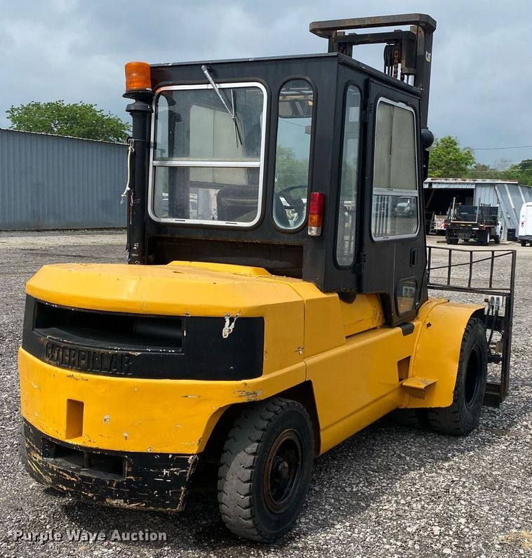 image for item KB9430 1999 Caterpillar DP50  forklift
