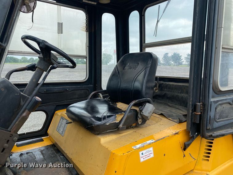 image for item KB9430 1999 Caterpillar DP50  forklift