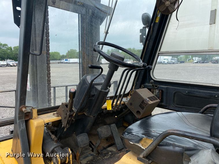 image for item KB9430 1999 Caterpillar DP50  forklift