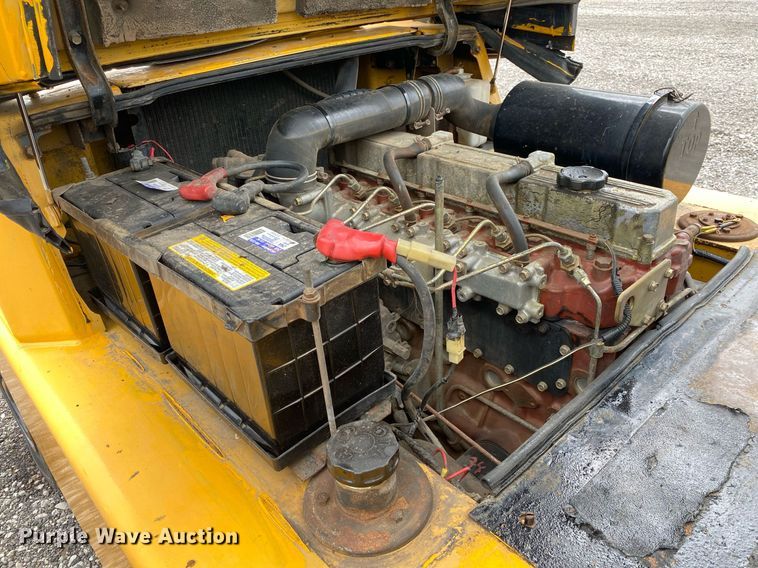 image for item KB9430 1999 Caterpillar DP50  forklift