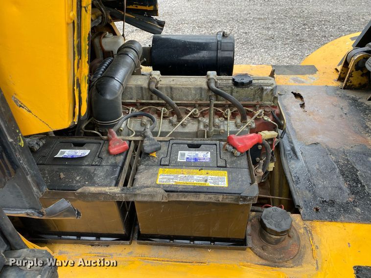 image for item KB9430 1999 Caterpillar DP50  forklift