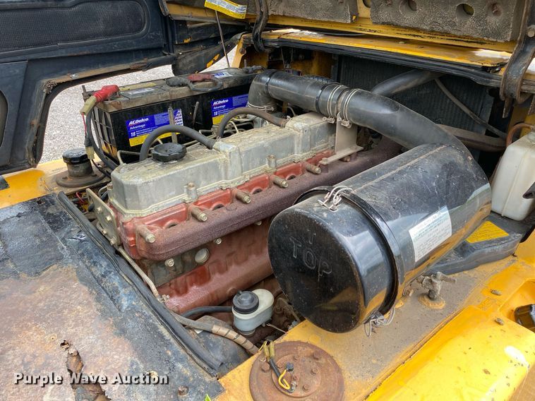 image for item KB9430 1999 Caterpillar DP50  forklift